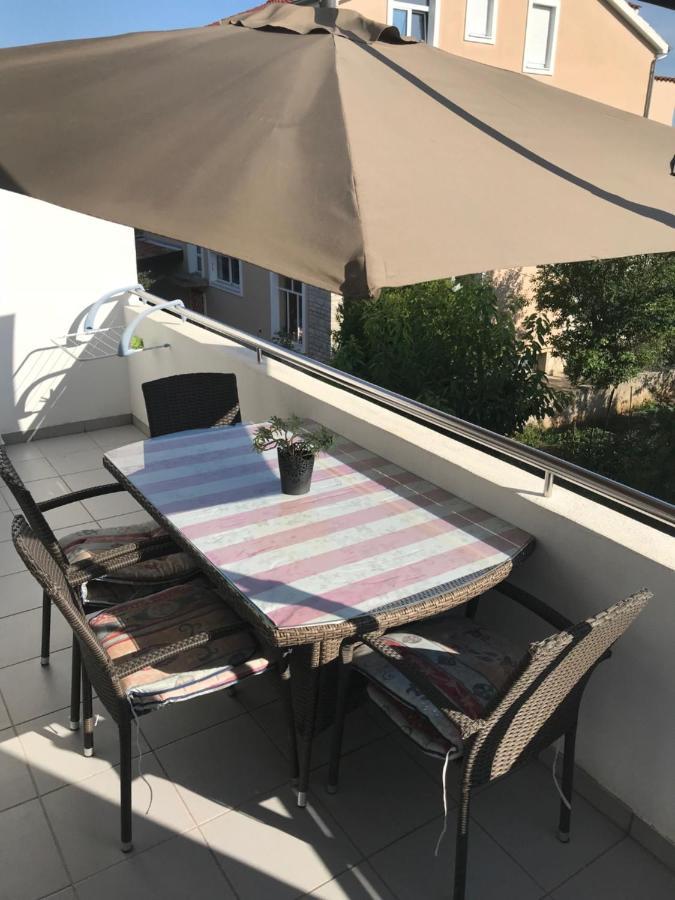Beachfront Apartment Sun Vodice Esterno foto