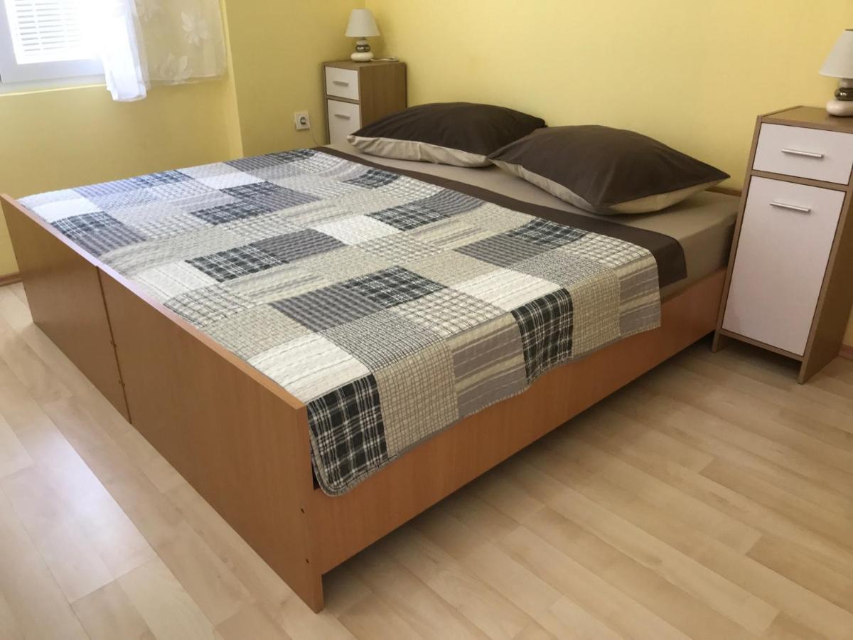 Beachfront Apartment Sun Vodice Esterno foto