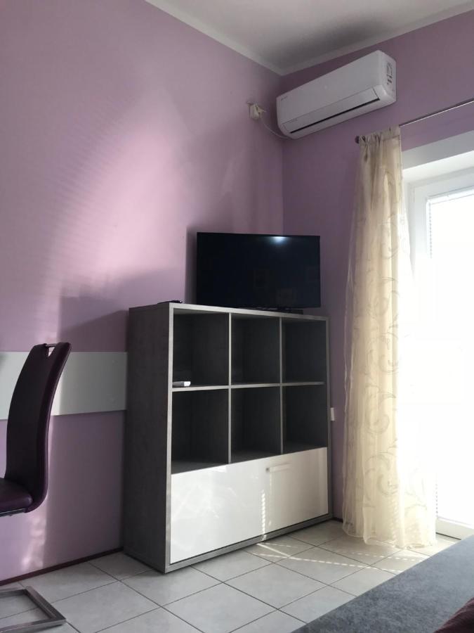 Beachfront Apartment Sun Vodice Esterno foto